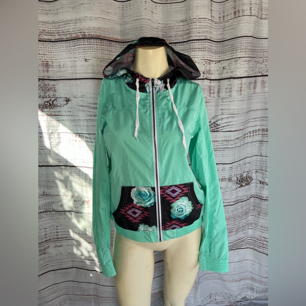 EMP CYRE Windbreaker size M